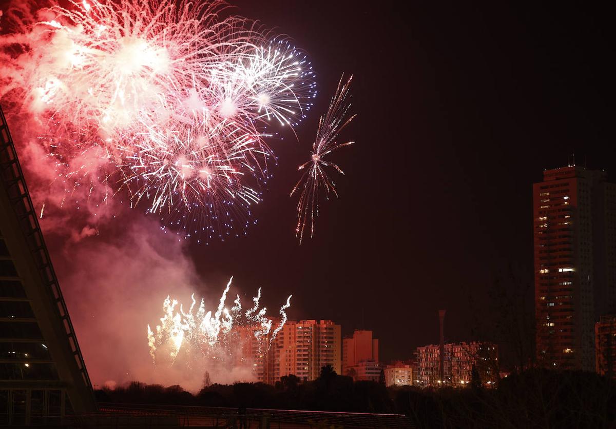 D Nde Ver Los Fuegos Artificiales De Nochevieja En Valencia